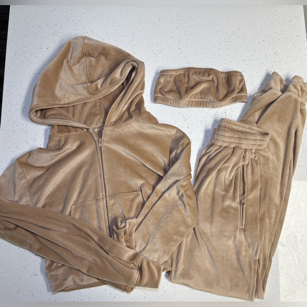 SKIMS Velour honey tan 3 piece set XXS pants jacket bandeau
